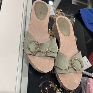 Gucci Women's Cream Mules with Gold Accent